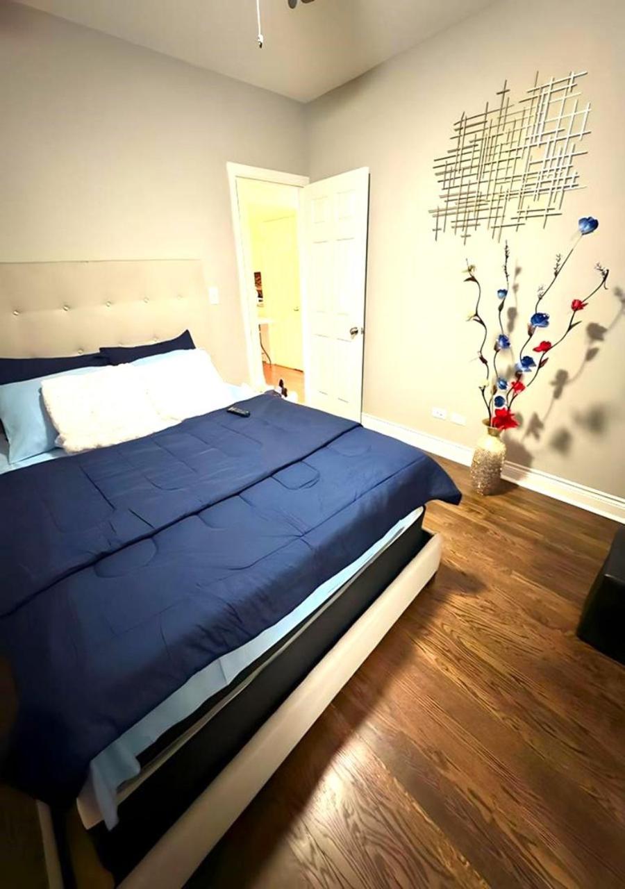 Fully Equipped Cozy 4/5 Br Apartment Chicago Exterior photo